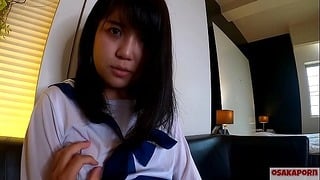 人生初潮吹き 大洪水のツルピタ 瞳の大きな可愛いぴちぴち18歳が 服で20回以上のイキ祭り ちびっこ体型貧乳ちっぱいさんスカートに正常位で中出し 個人撮影 ハメ撮り オリジナル セーラー服 アヘ顔 アクメ 会話 手マン