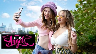 Trans Angels – Crystal Thayer & Nika Venom Take Sexy Selfies & End Up Turning On Each Other