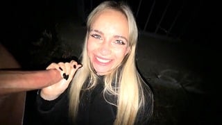 Late Night Fun – Outdoor Blowjob + Deepthroat + Facial – baebaezoe