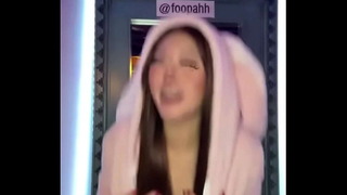 Tik Tok paying titty