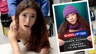 Shoplifting On Christmas Eve Goes Wrong – Shoplyfter